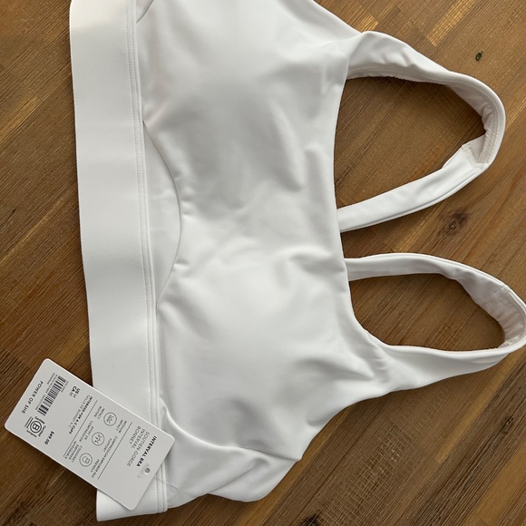 Athleta Interval Sports Bra - Picture 4 of 4